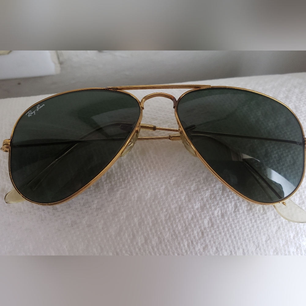 Ray-Ban Gold and Black Aviator Sunglasses - Picture 12 of 15